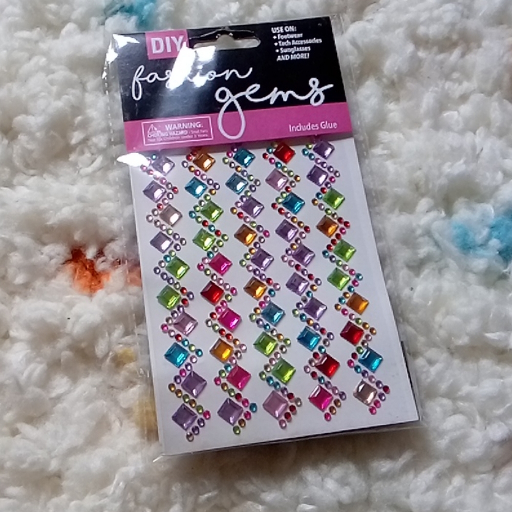 NWT DIY fashion gems